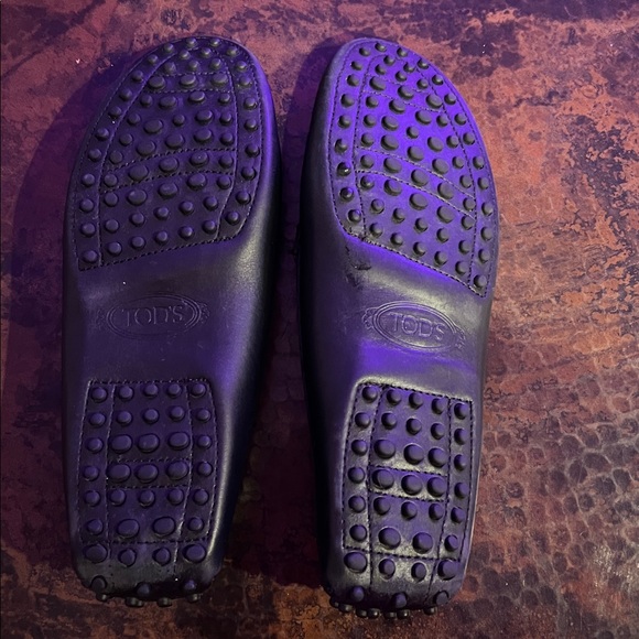 Tod's Black Leather Loafers - Picture 12 of 13